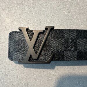 Louis Vuitton Men's LV Initiales Belt- Damier
